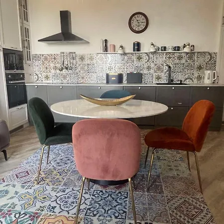 Luxury Marininist ,вид на море ,2 спальни Odessa